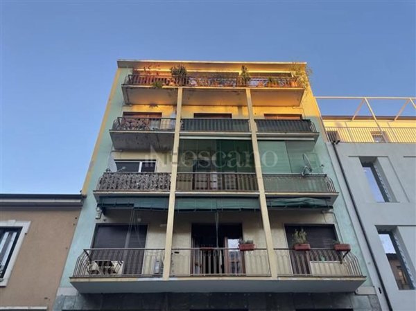 appartamento in vendita a Milano in zona Lorenteggio