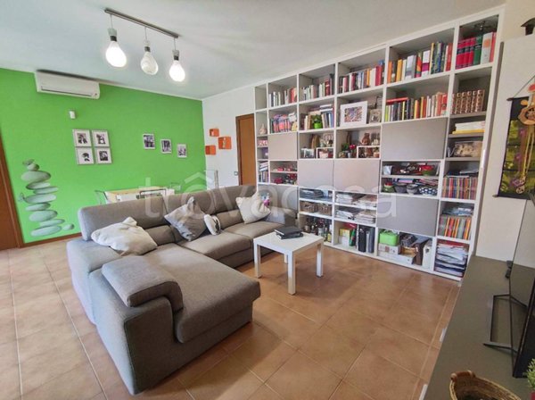 appartamento in vendita a Milano in zona Muggiano