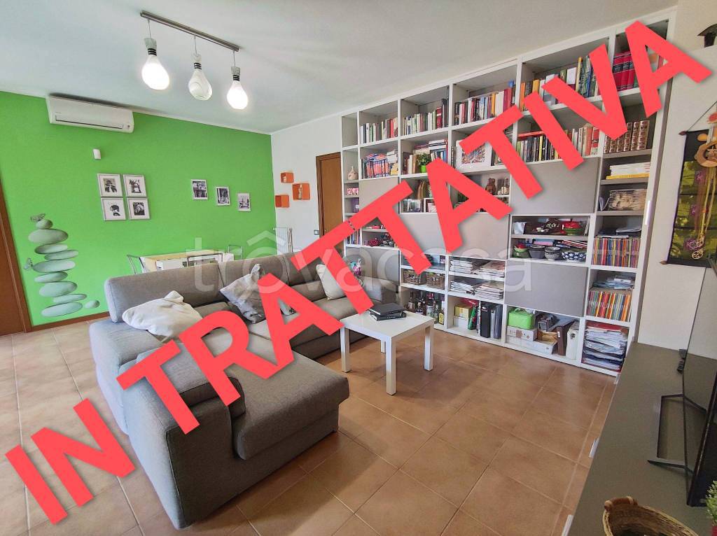 appartamento in vendita a Milano in zona Muggiano