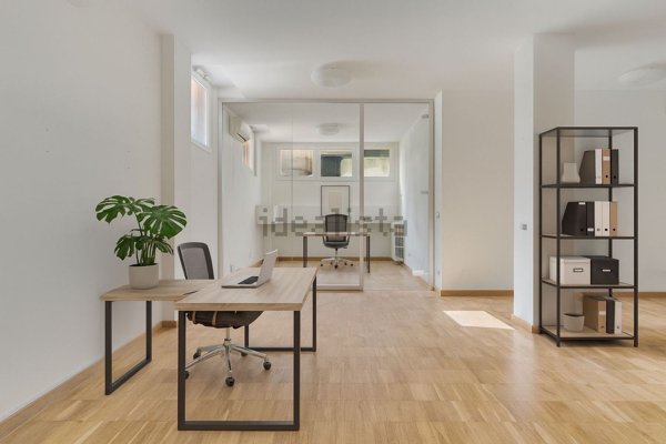 ufficio in vendita a Milano