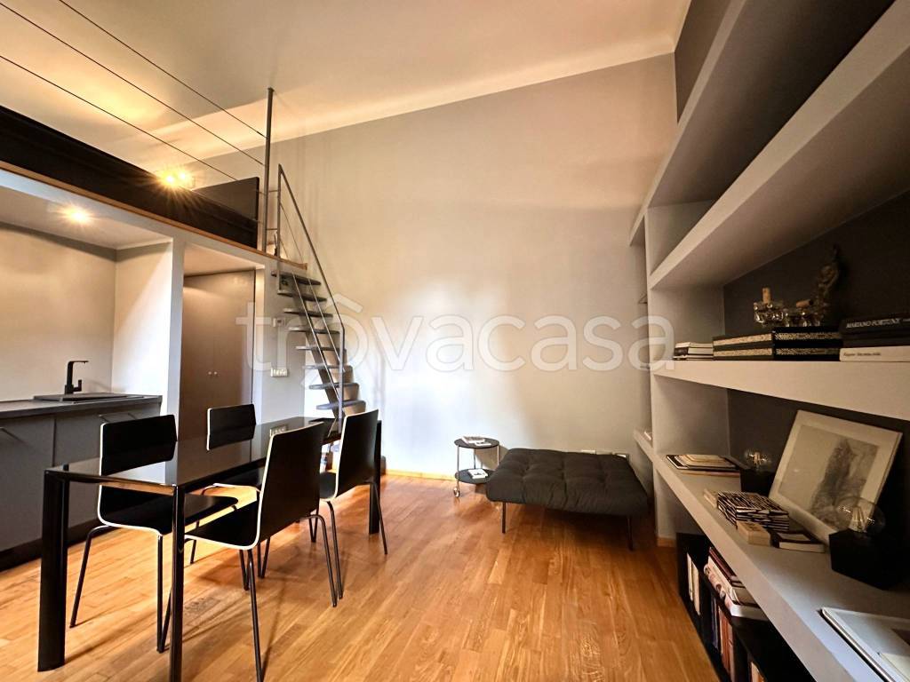 appartamento in vendita a Milano in zona Loreto