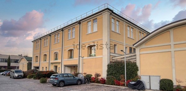 appartamento in vendita a Milano in zona San Cristoforo