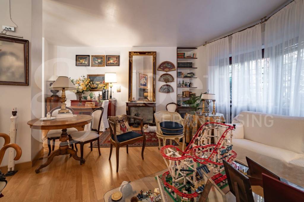 appartamento in vendita a Milano in zona Vigentino