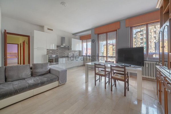 appartamento in vendita a Milano in zona Crescenzago