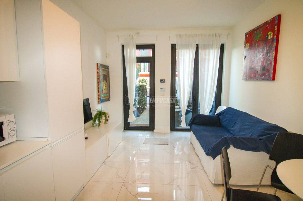 appartamento in vendita a Milano in zona Piazzale Lodi