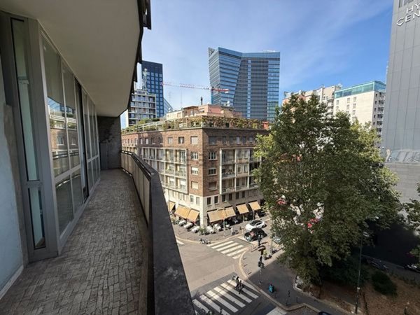 appartamento in vendita a Milano in zona Porta Nuova