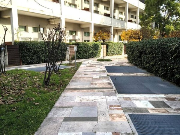 appartamento in vendita a Milano in zona Lambrate