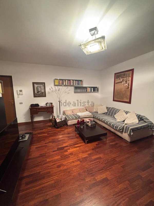 appartamento in vendita a Milano in zona Affori