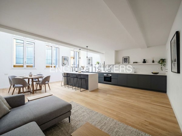 appartamento in vendita a Milano in zona Centro Direzionale