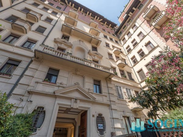 appartamento in vendita a Milano in zona Parco Solari