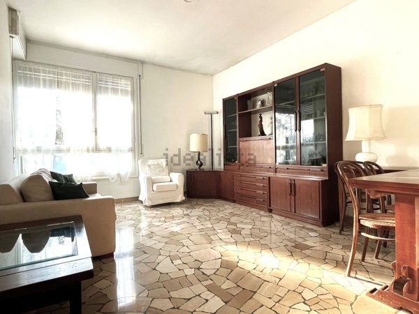 appartamento in vendita a Milano in zona Baggio