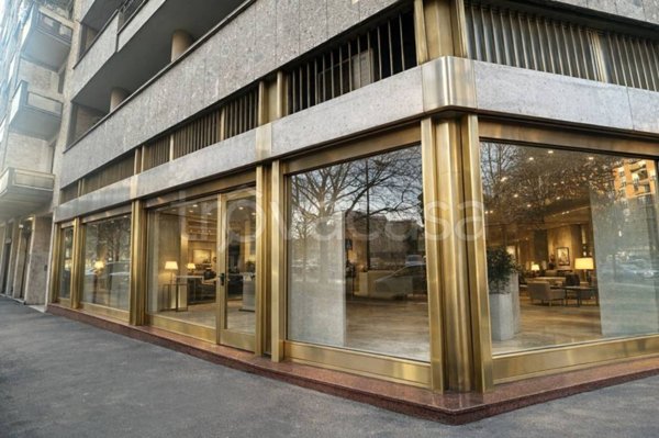 negozio in vendita a Milano in zona Sempione