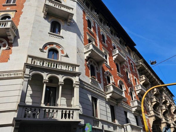 appartamento in vendita a Milano in zona Sempione