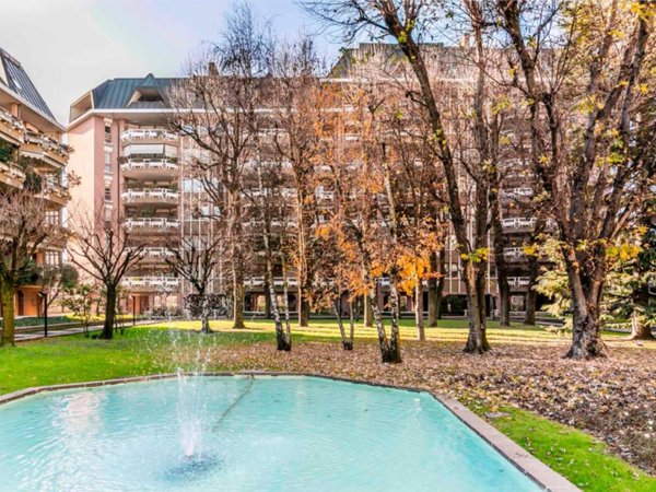 appartamento in vendita a Milano in zona Trenno