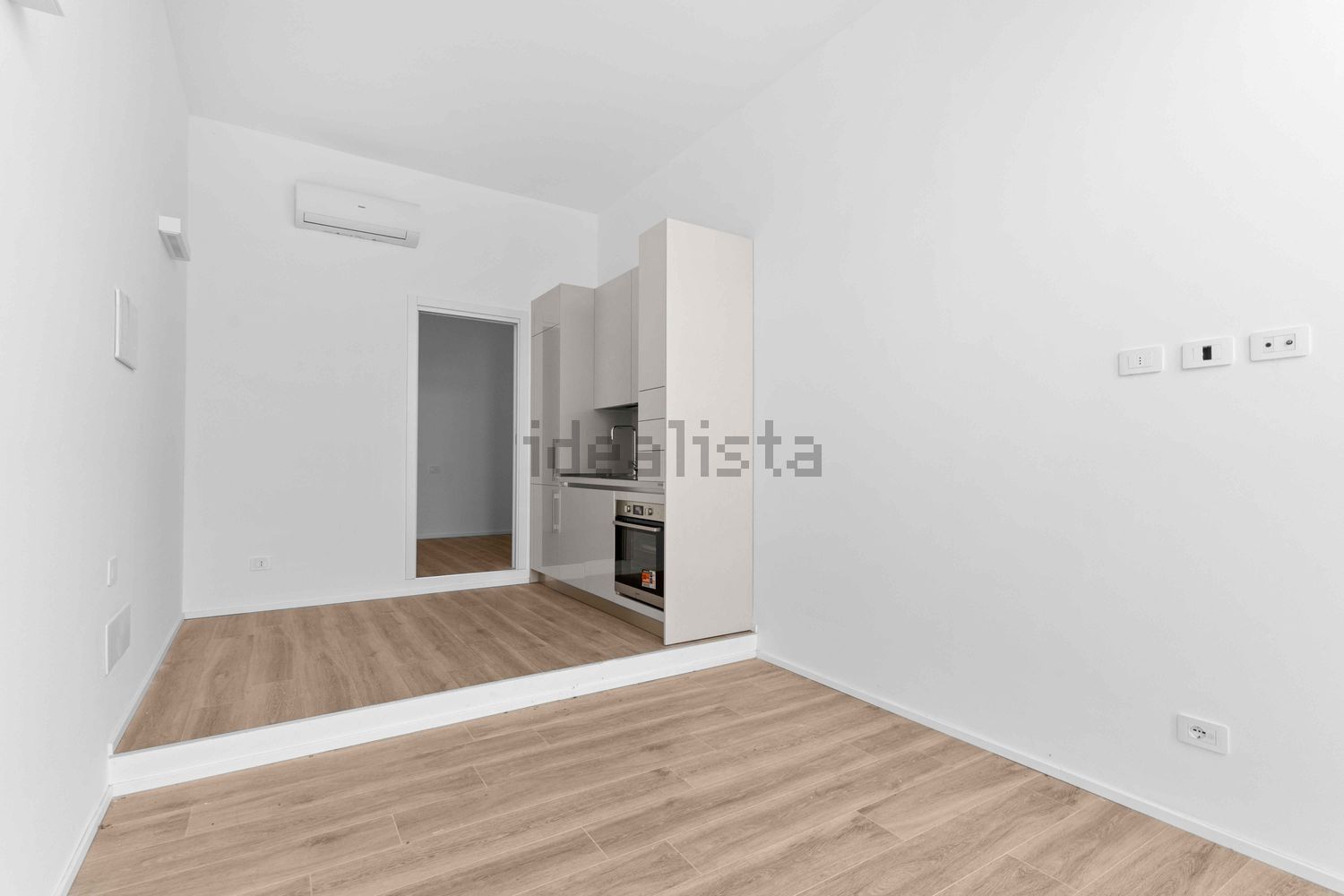 appartamento in vendita a Milano in zona Vigentino