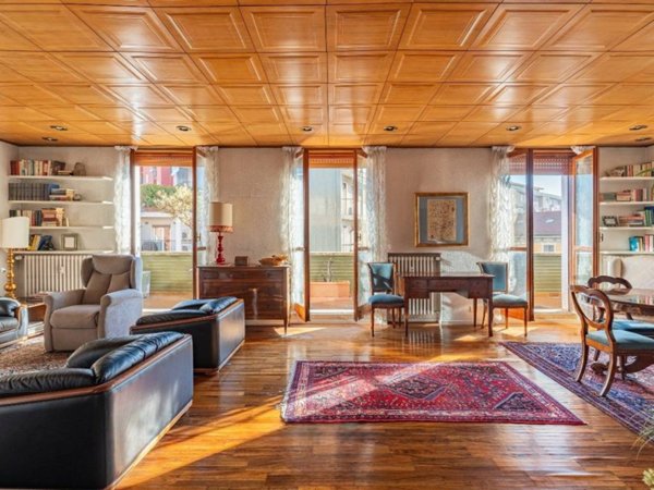 appartamento in vendita a Milano in zona Sempione