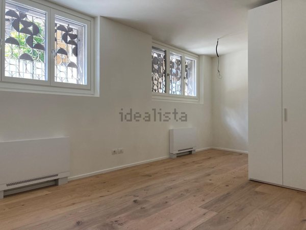 appartamento in vendita a Milano in zona Bocconi