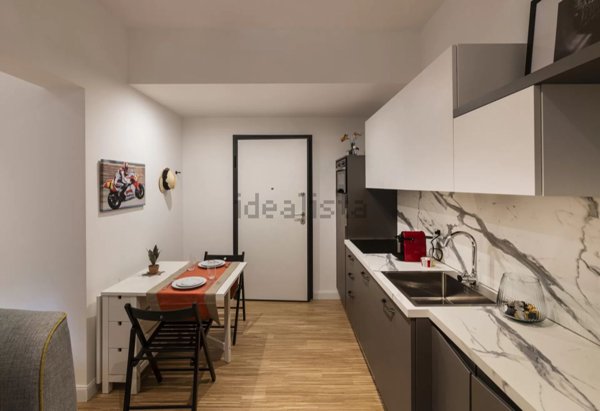 appartamento in vendita a Milano in zona Bocconi