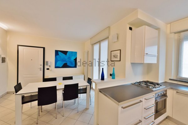 appartamento in vendita a Milano in zona Baggio