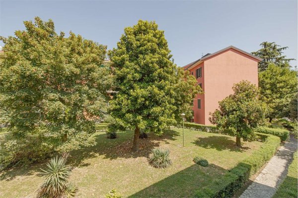 appartamento in vendita a Milano in zona Vialba