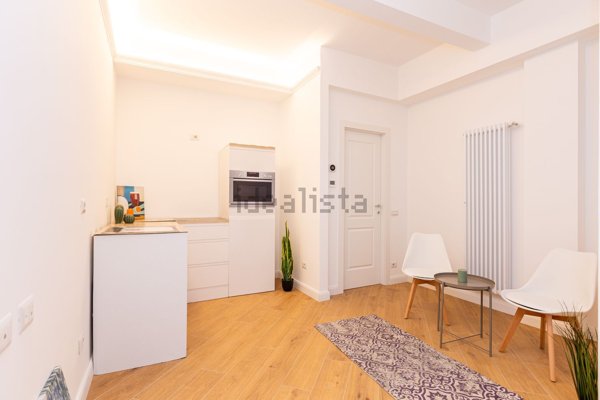 appartamento in vendita a Milano in zona Bocconi