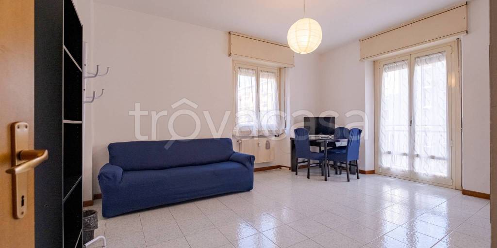 appartamento in vendita a Milano in zona Lorenteggio