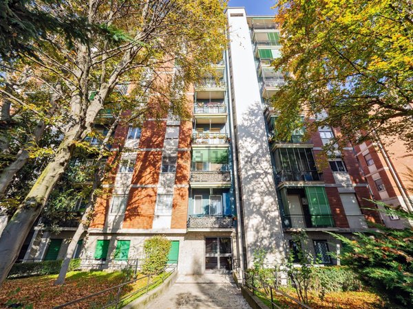 appartamento in vendita a Milano in zona Piazzale Lodi