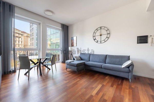 appartamento in vendita a Milano in zona Sempione