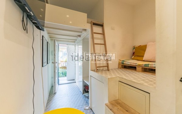 appartamento in vendita a Milano in zona Porta Garibaldi