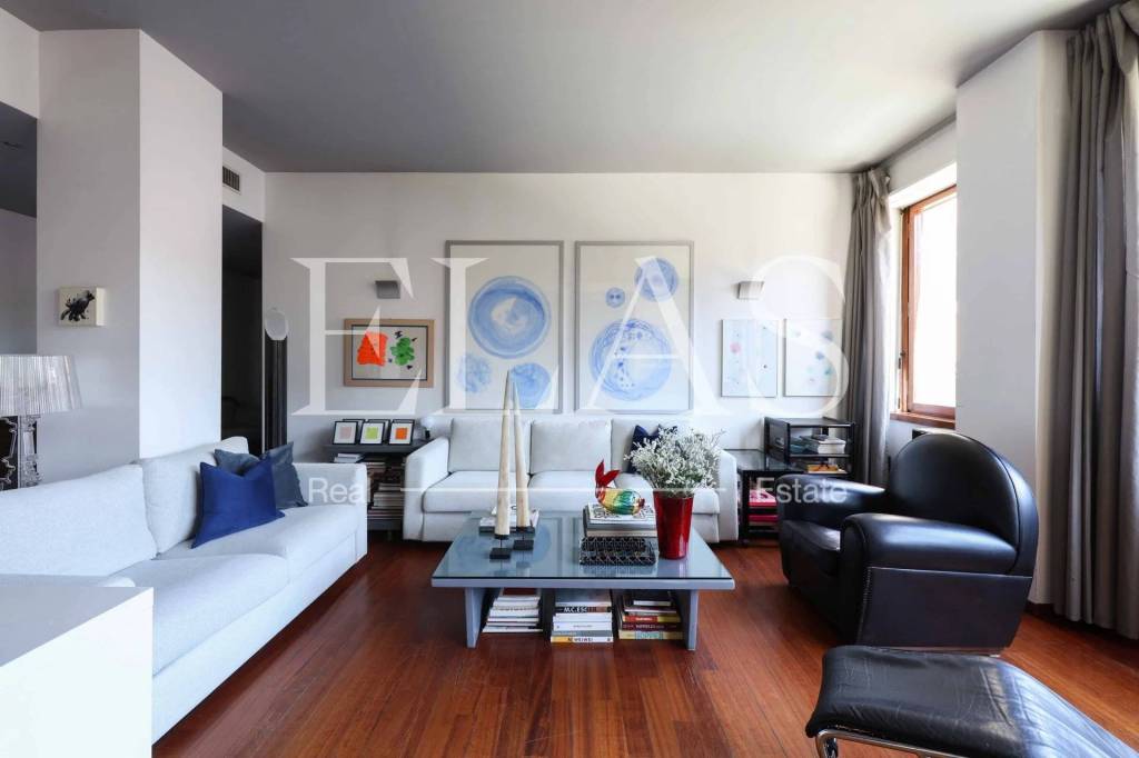 appartamento in vendita a Milano in zona Centro Direzionale