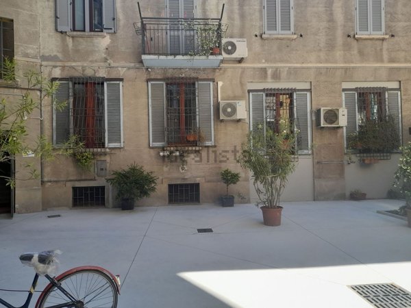 appartamento in vendita a Milano in zona Piazzale Lodi