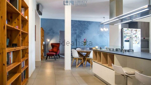 appartamento in vendita a Milano in zona Isola