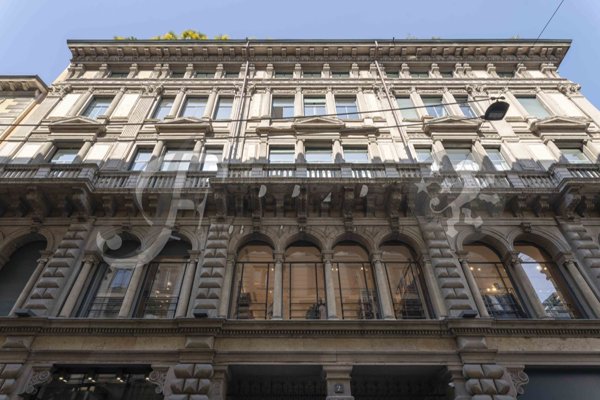 appartamento in vendita a Milano in zona Cadorna