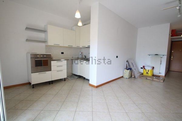 appartamento in vendita a Milano in zona Lorenteggio