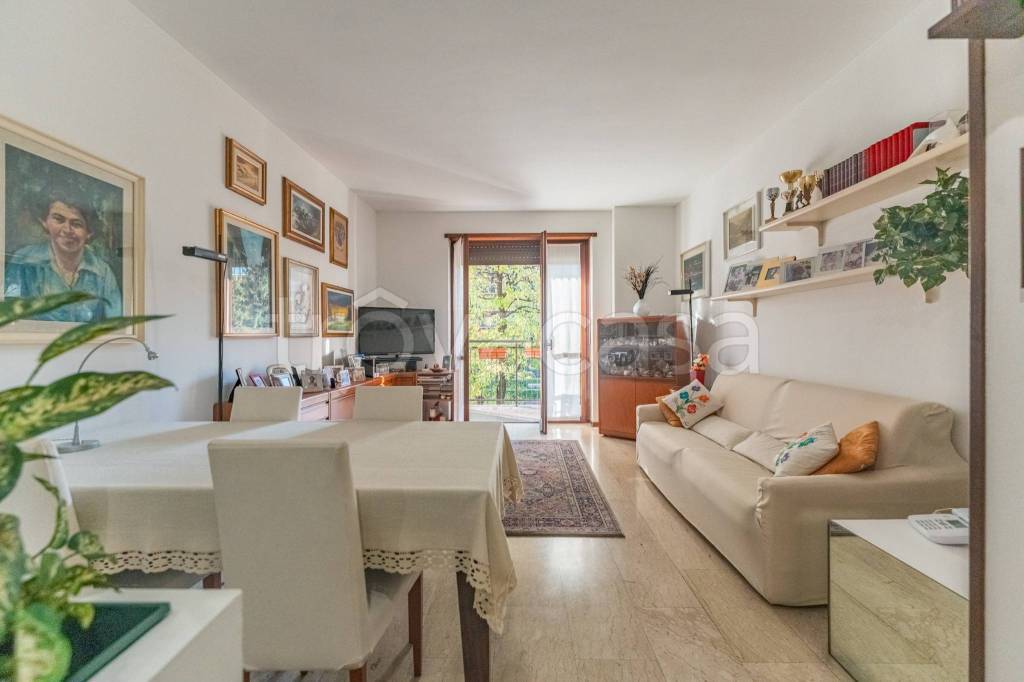 appartamento in vendita a Milano in zona Piazzale Lodi