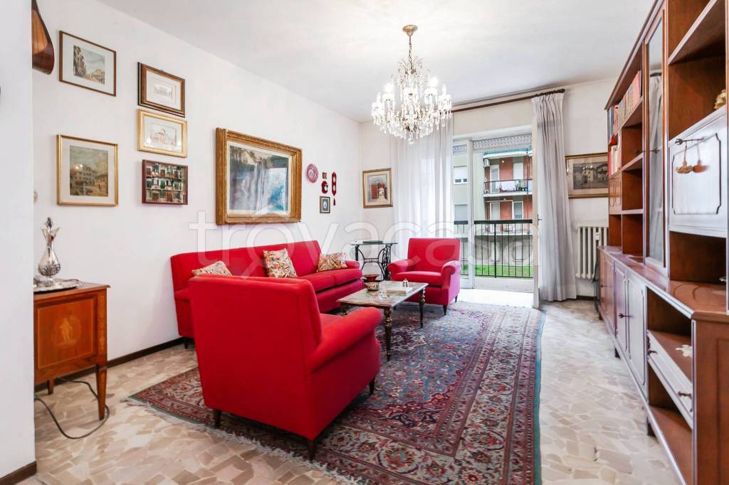 appartamento in vendita a Milano in zona Ronchetto sul Naviglio