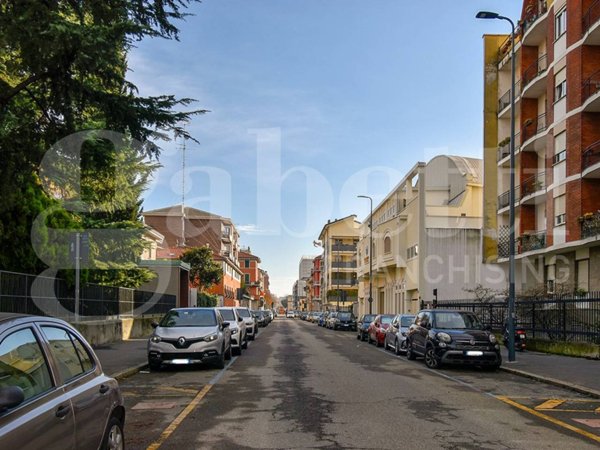 appartamento in vendita a Milano in zona Greco