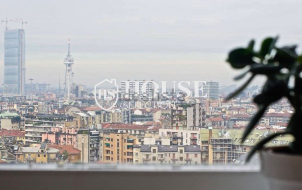appartamento in vendita a Milano in zona Sempione