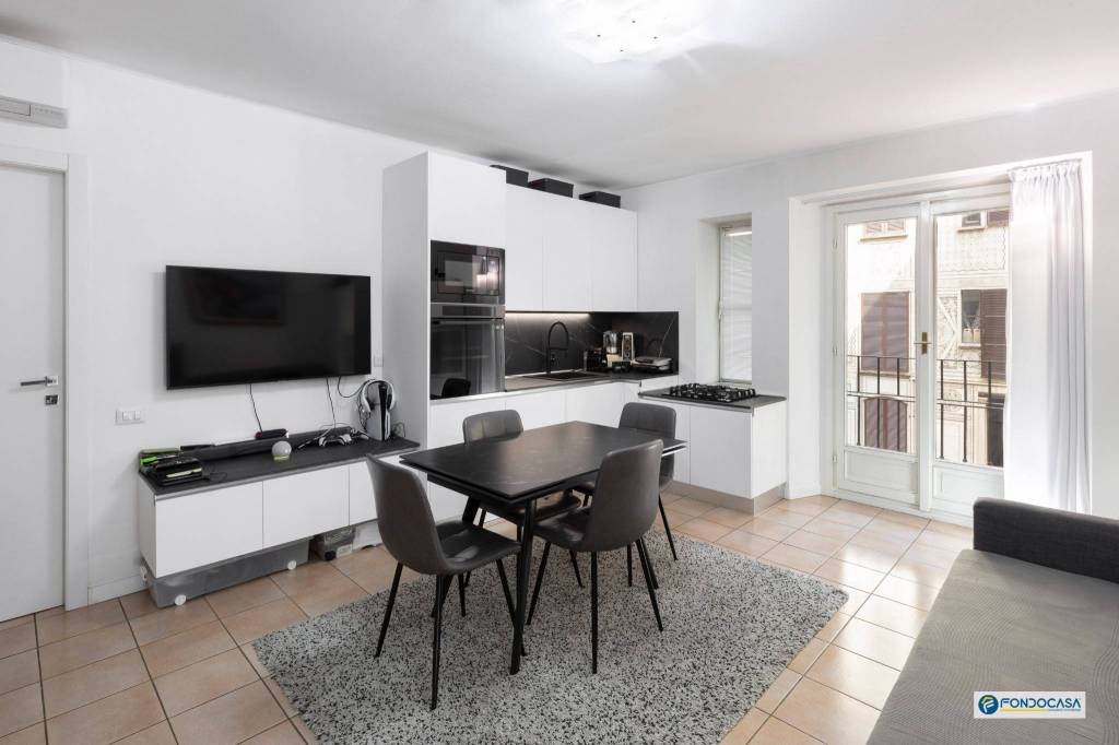 appartamento in vendita a Milano in zona Centro Direzionale