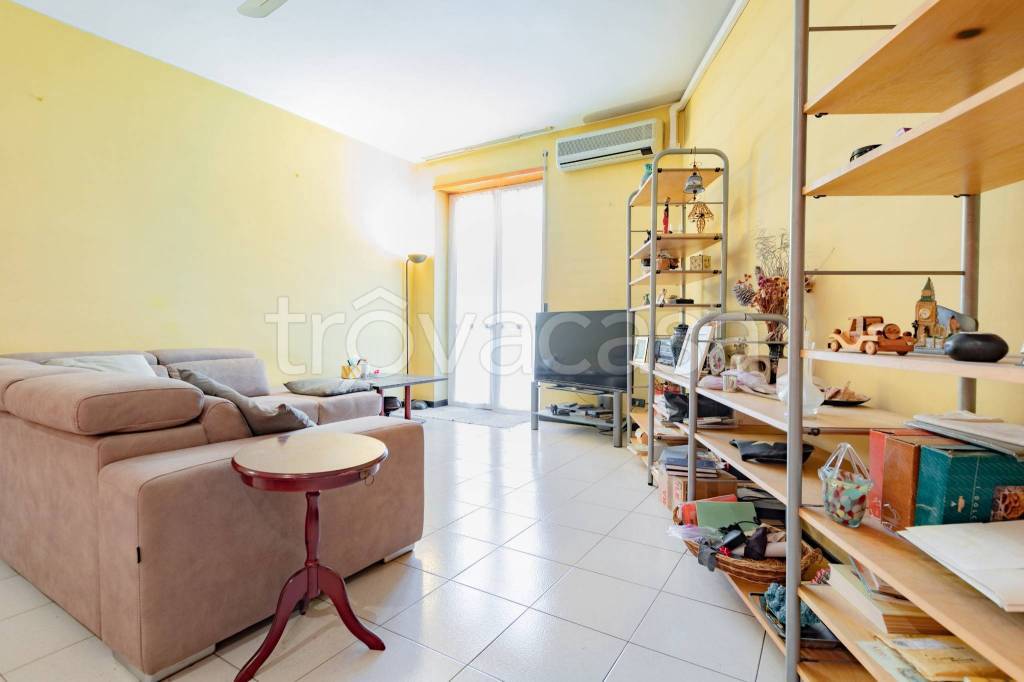 appartamento in vendita a Milano in zona Corvetto