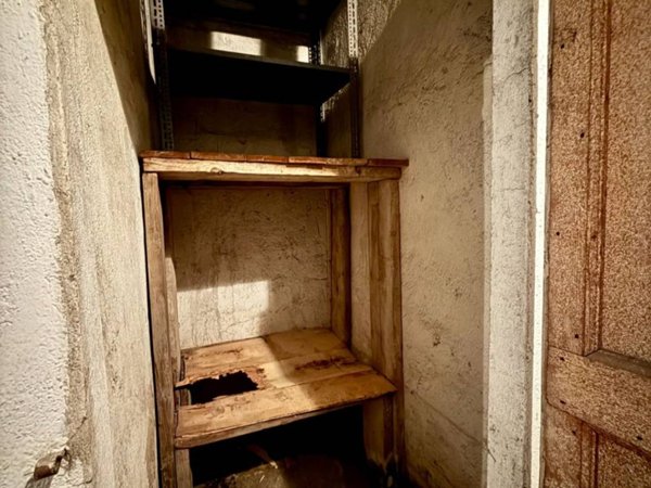 locale commerciale in vendita a Milano in zona Città Studi