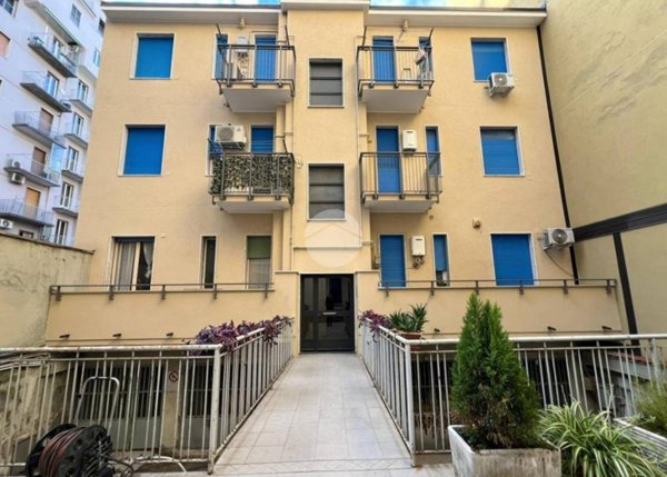 appartamento in vendita a Milano in zona Lorenteggio