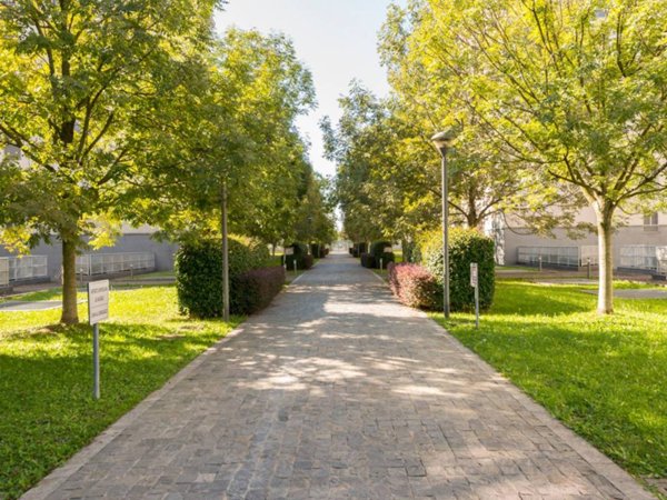 appartamento in vendita a Milano in zona Famagosta