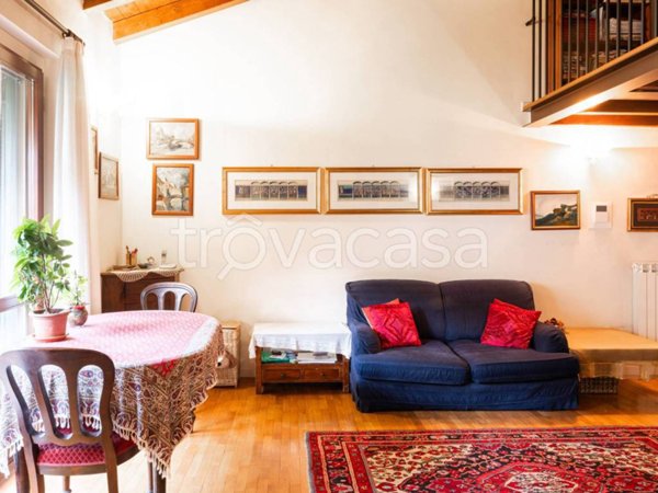 appartamento in vendita a Milano in zona Cascina dei Pomi