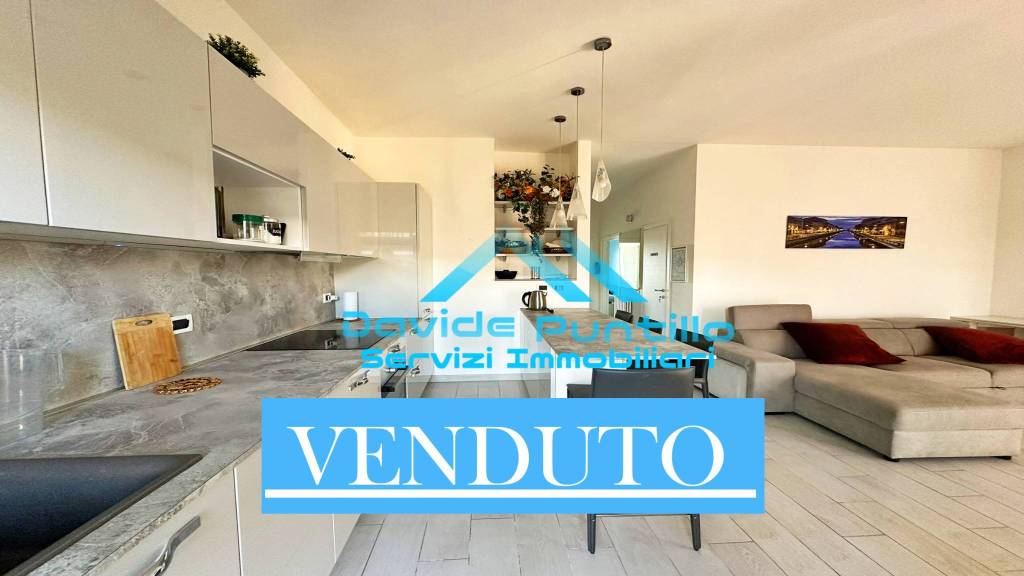 appartamento in vendita a Milano in zona Famagosta