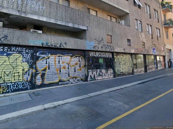 negozio in vendita a Milano in zona Conchetta