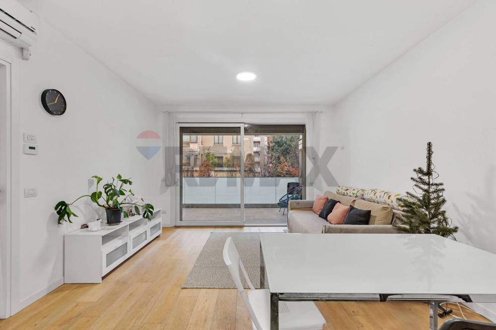 appartamento in vendita a Milano in zona Sempione