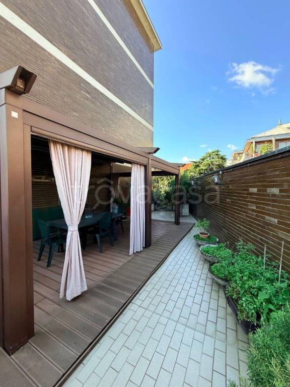 appartamento in vendita a Milano in zona Solari