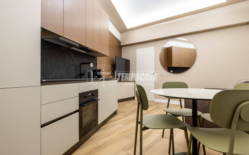 appartamento in vendita a Milano in zona Porta Garibaldi