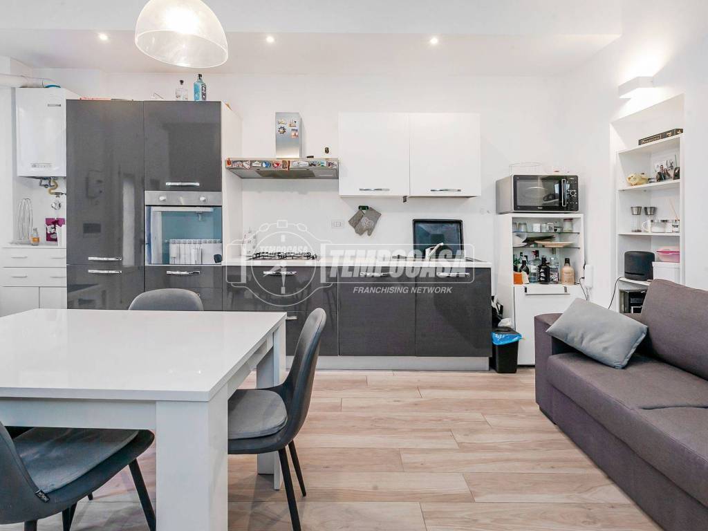 appartamento in vendita a Milano in zona Dergano